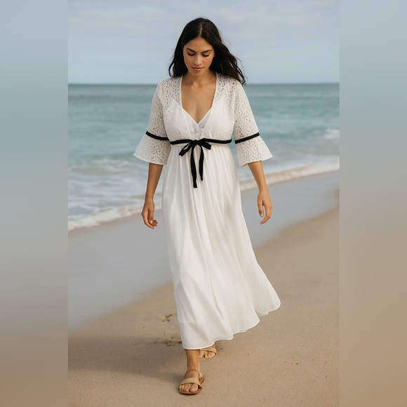 Victoria Secret White LaceTie Front Crop Cardigan - Picture 1 of 5